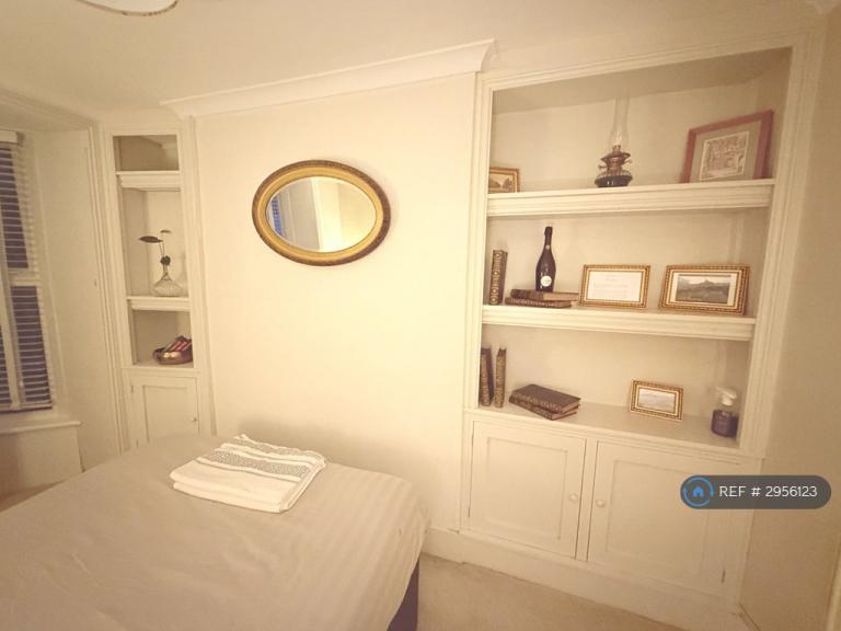 Room Gray's Inn Road in Aberystwyth