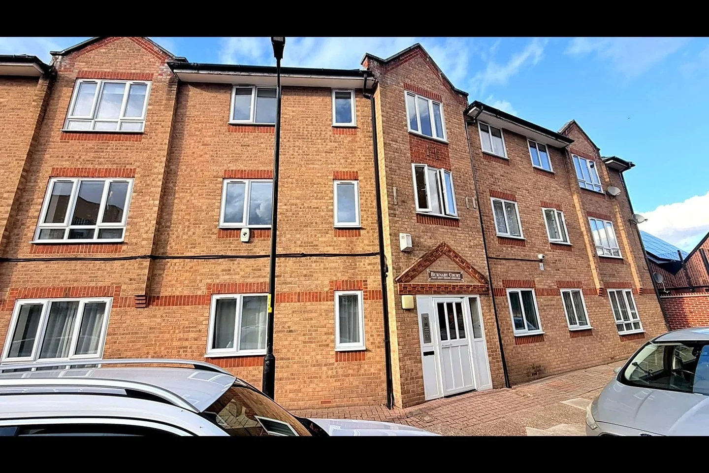 Flat Dartle Court in Greater London