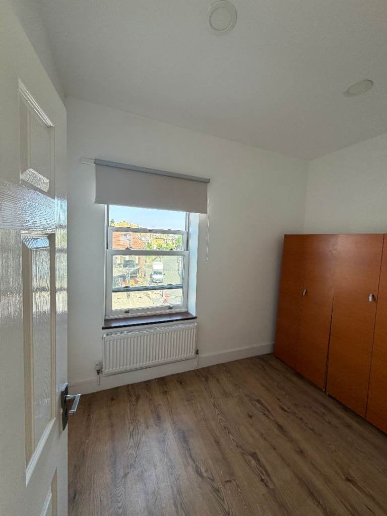 Flat Upper Clapton Road in Greater London