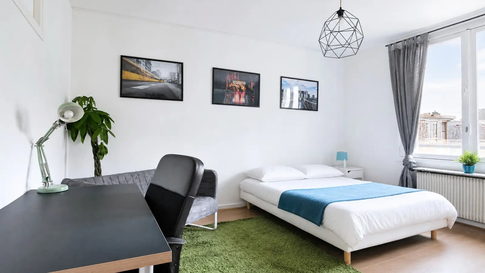 Room Rue Duret in Paris