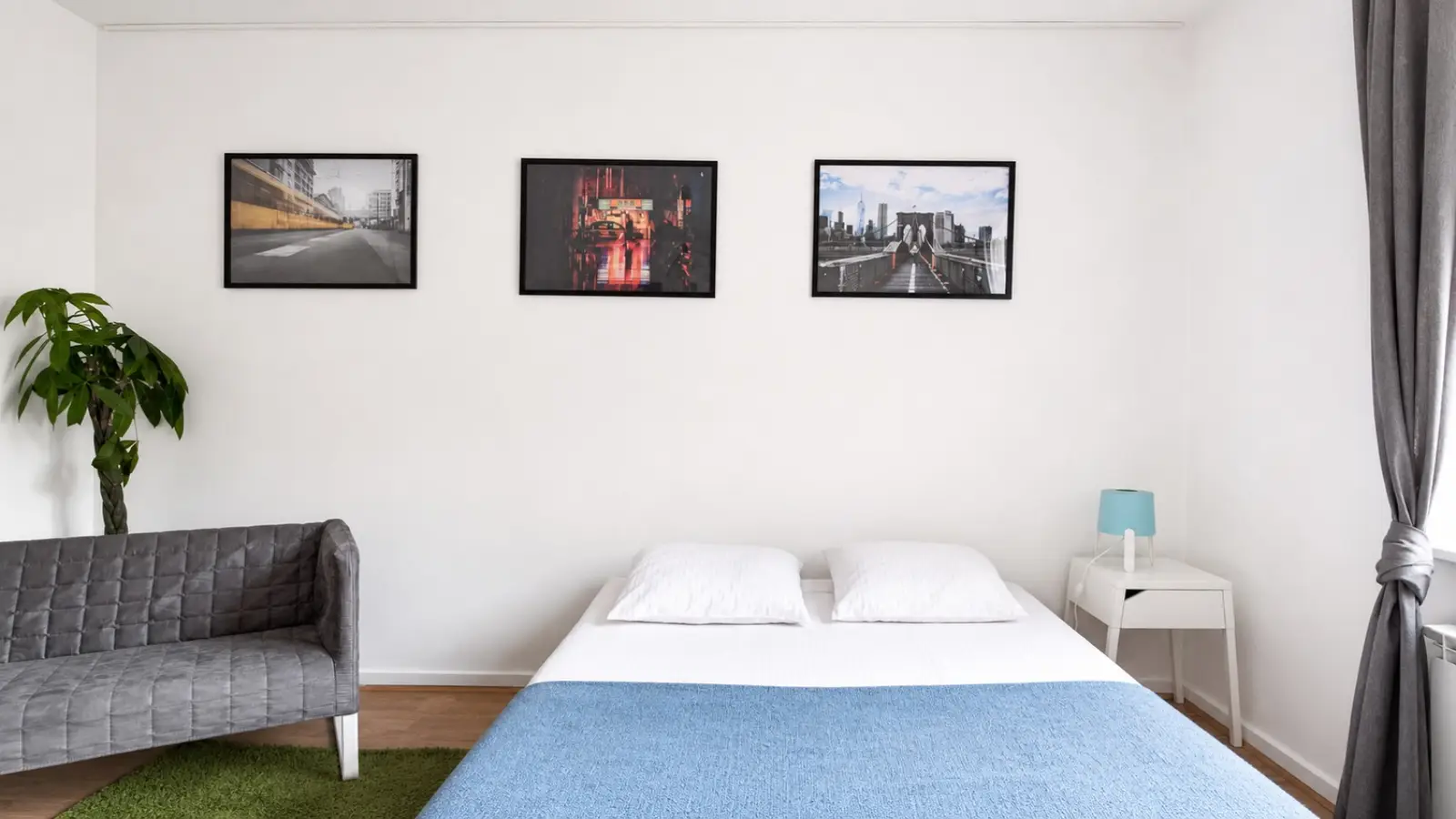 Room Rue Duret in Paris
