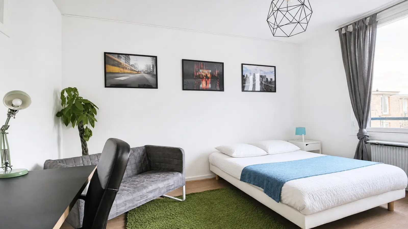 Room Rue Duret in Paris