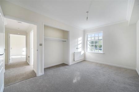 Flat Britwell Drive in Dacorum