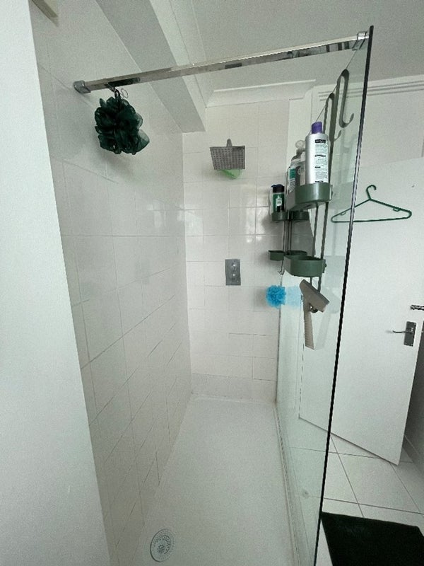 Room Hare Walk in Greater London
