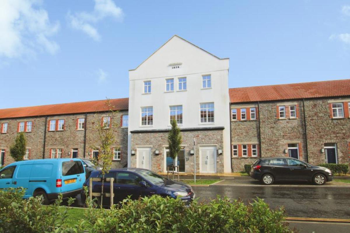 Flat Napoleon Avenue in Bristol