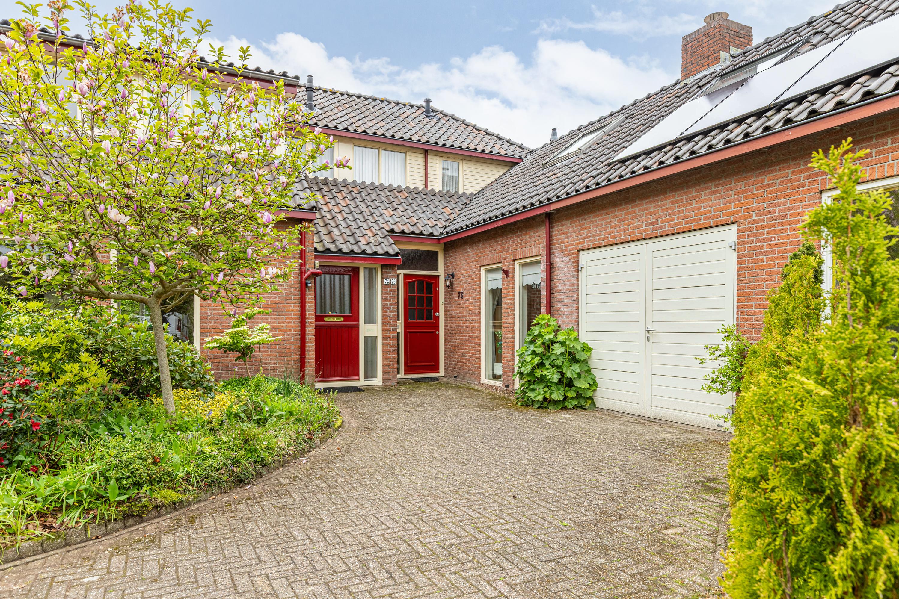 Huis Burgemeester van Waninglaan 76 in Leek