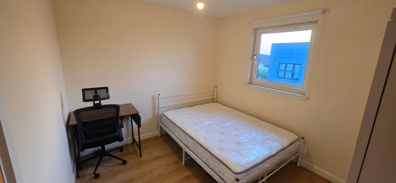 Room Barrland Street in Glasgow