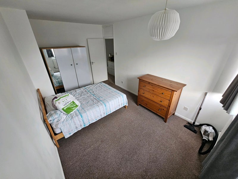 Room Howard Road in Greater London