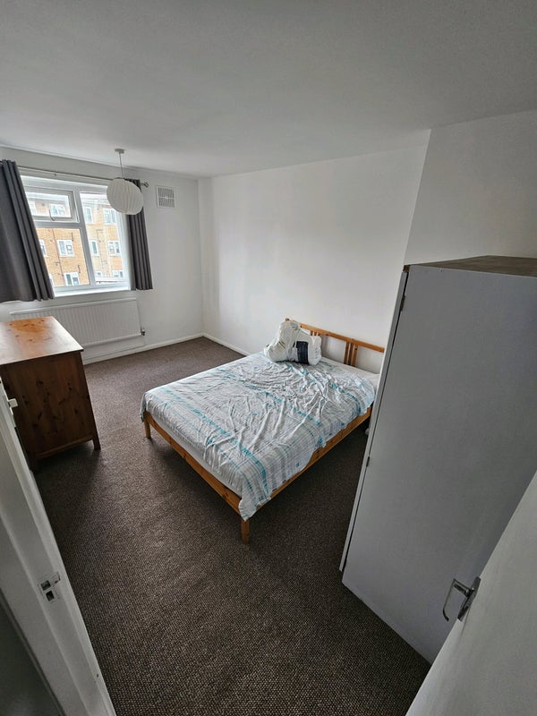 Room Howard Road in Greater London