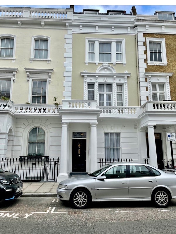Room Denbigh Place in City of Westminster
