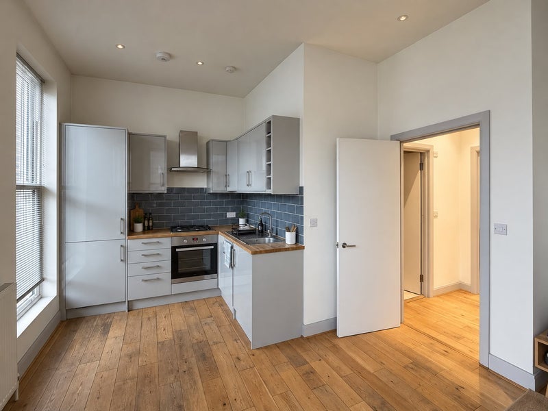Flat Lavender Hill in Greater London
