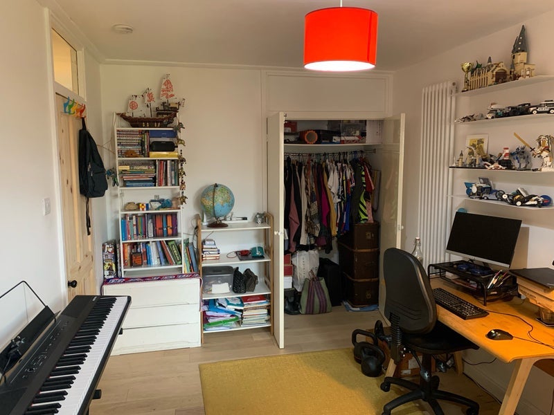 Room High Street in Greater London