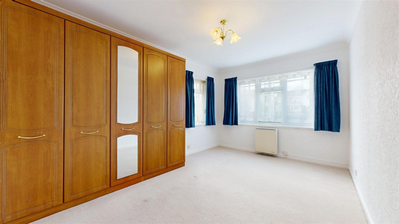 Flat Gannetts Park in Swanage