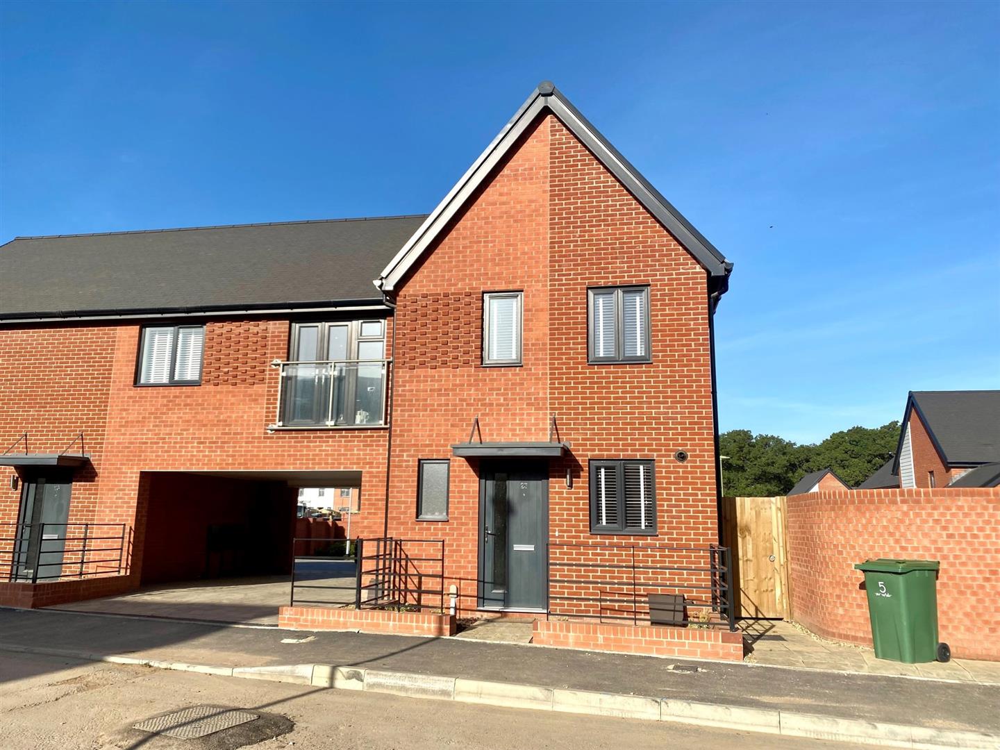 House Whiteley Way in Winchester