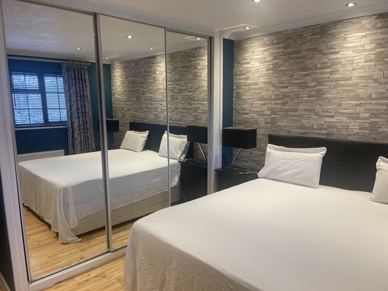 Room Pytchley Crescent in Greater London