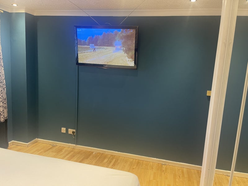 Room Pytchley Crescent in Greater London