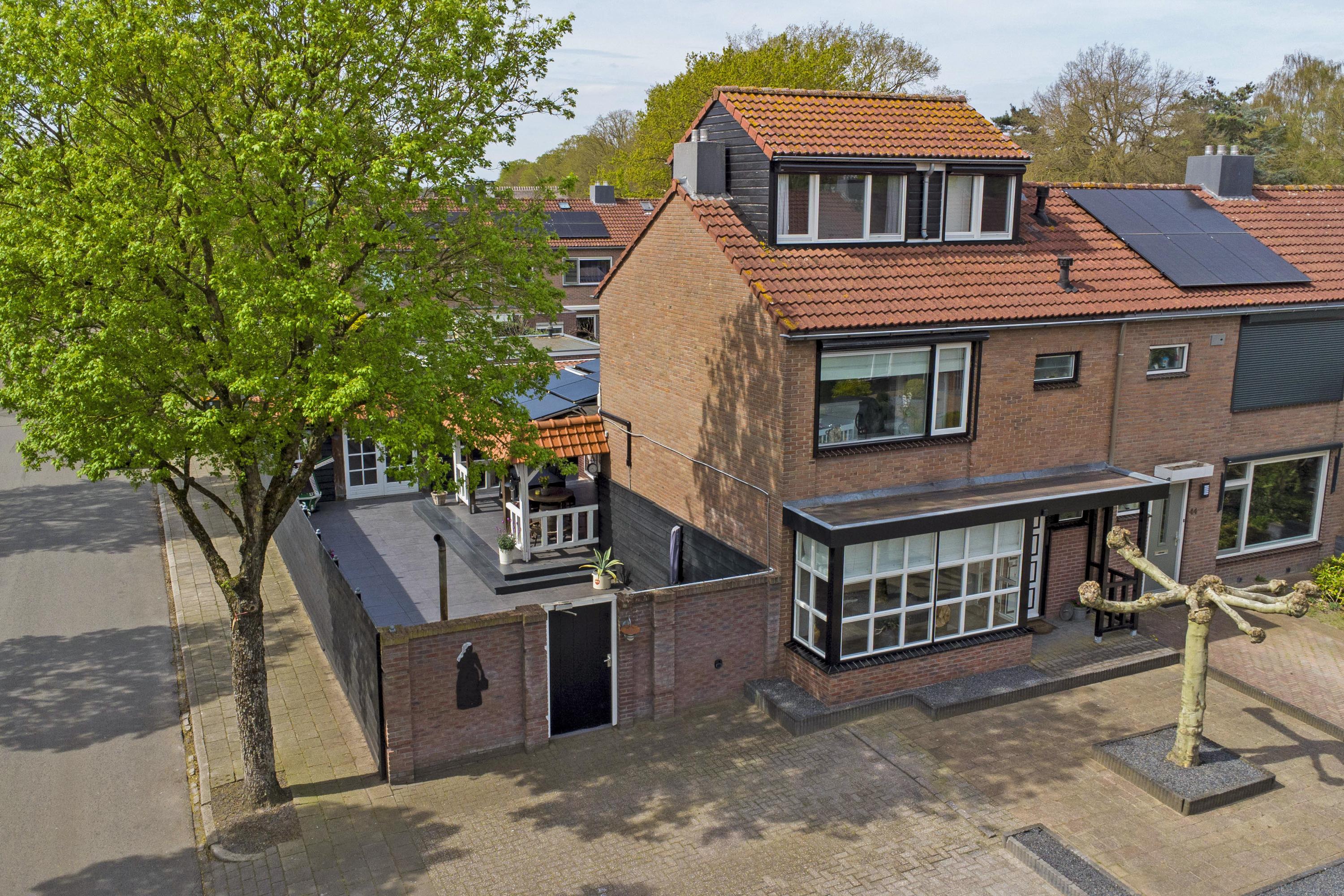 Huis Berkhofweg 42 in Lunteren