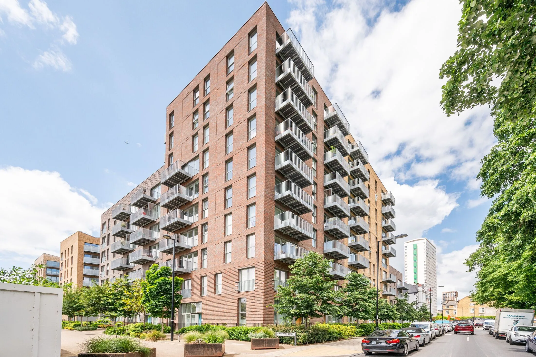 Flat Timberyard Street in Greater London