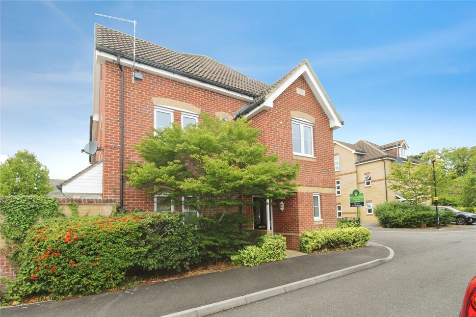 Flat Grevillea Avenue in Fareham
