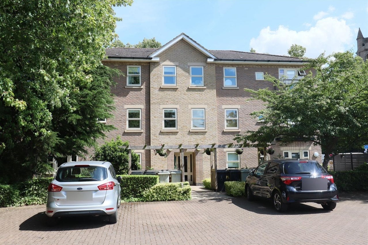 Flat Market Place in Oakham