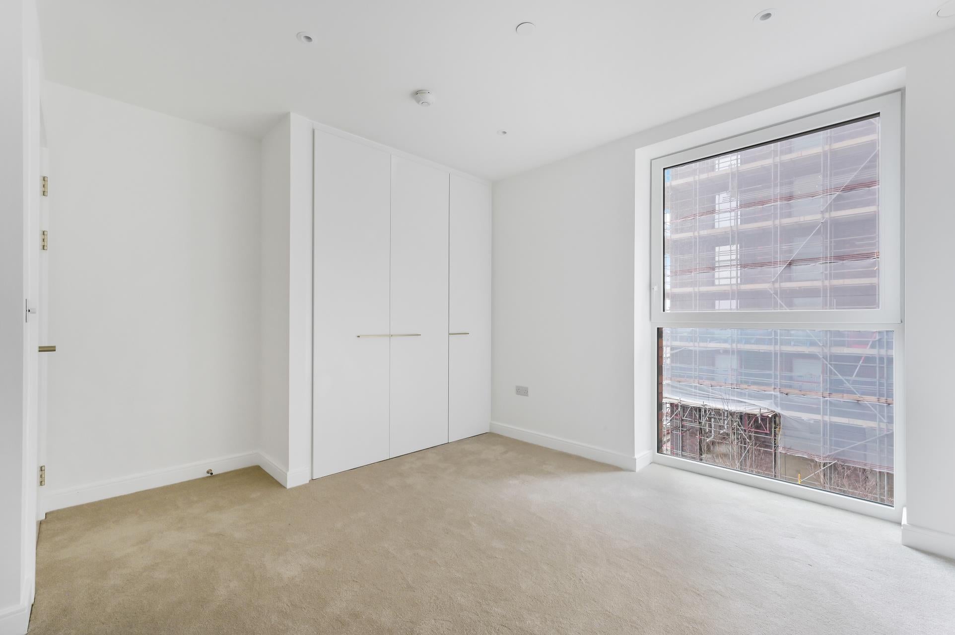 Flat Abbeydale Road in Greater London
