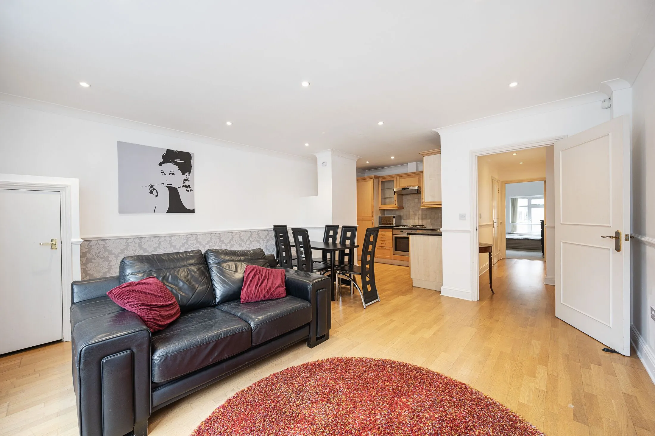 Flat Compton Street in Greater London