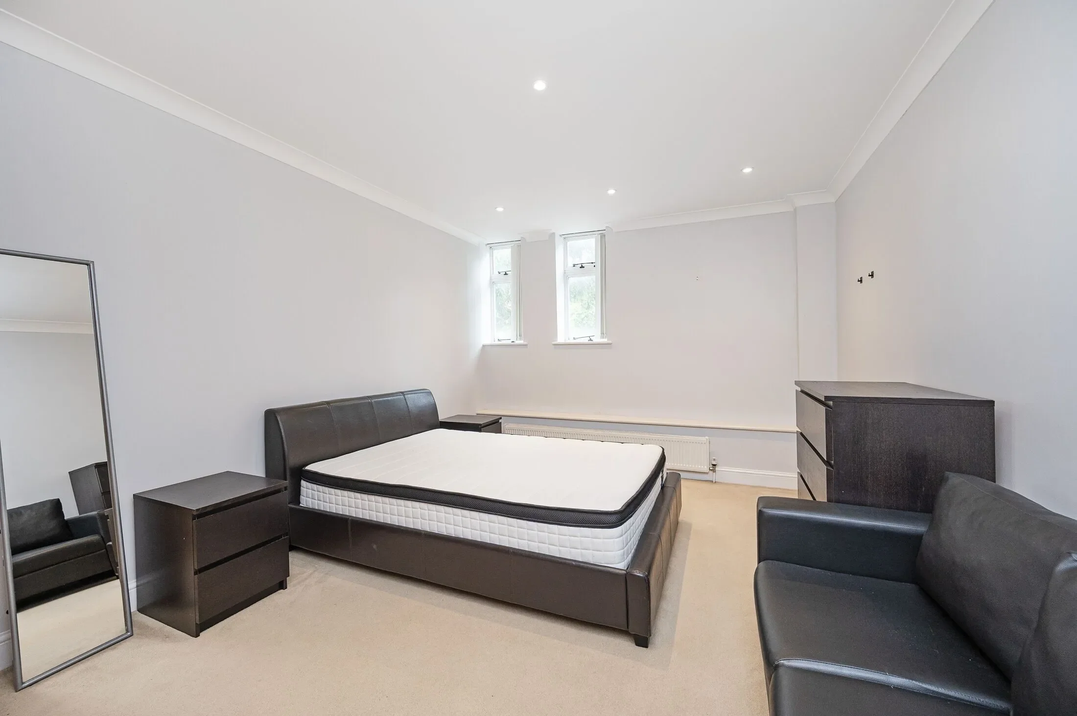 Flat Compton Street in Greater London