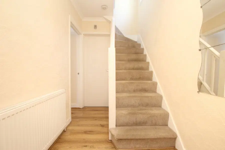 House Honeypot Lane in Greater London