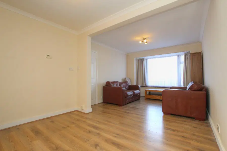 House Honeypot Lane in Greater London
