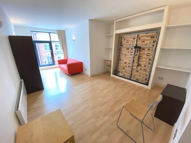 Flat York Place in Leeds