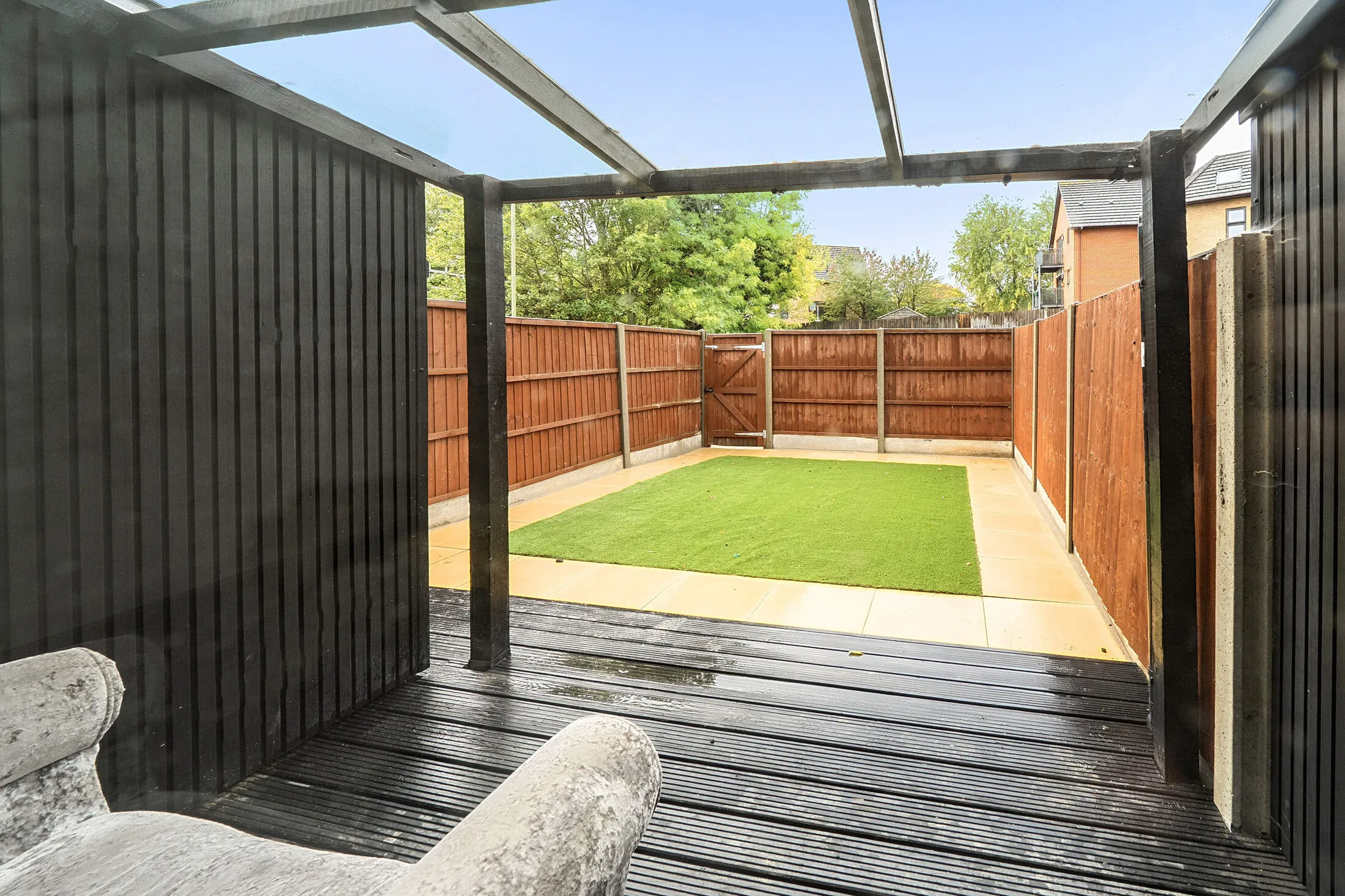 House Meadow Close in London