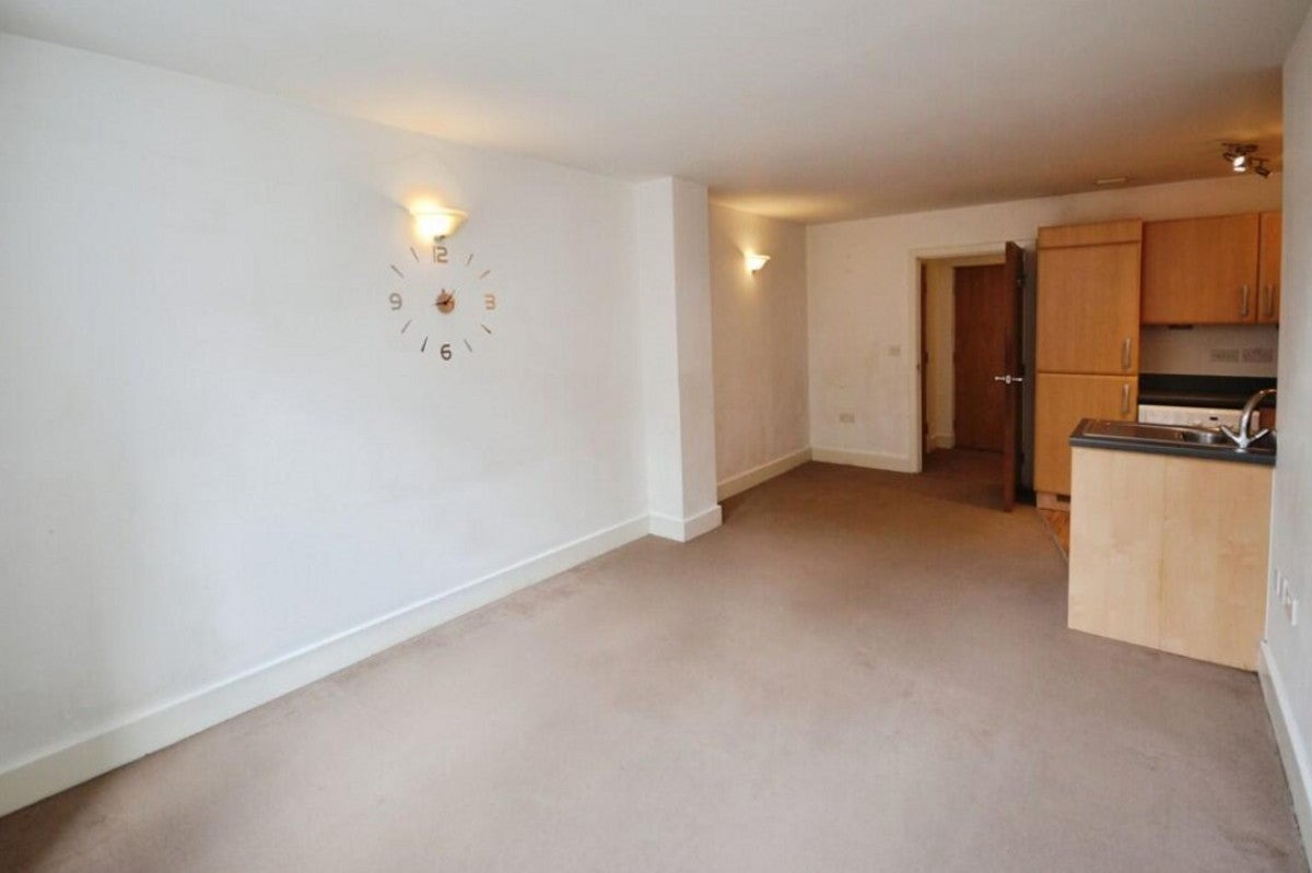 House Lauriston Road in Greater London