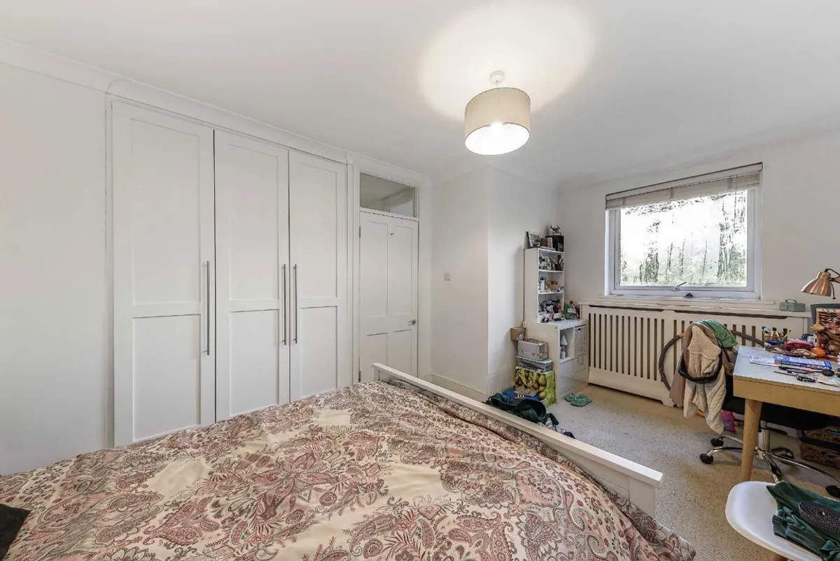 Flat Clapham Manor Street in Greater London