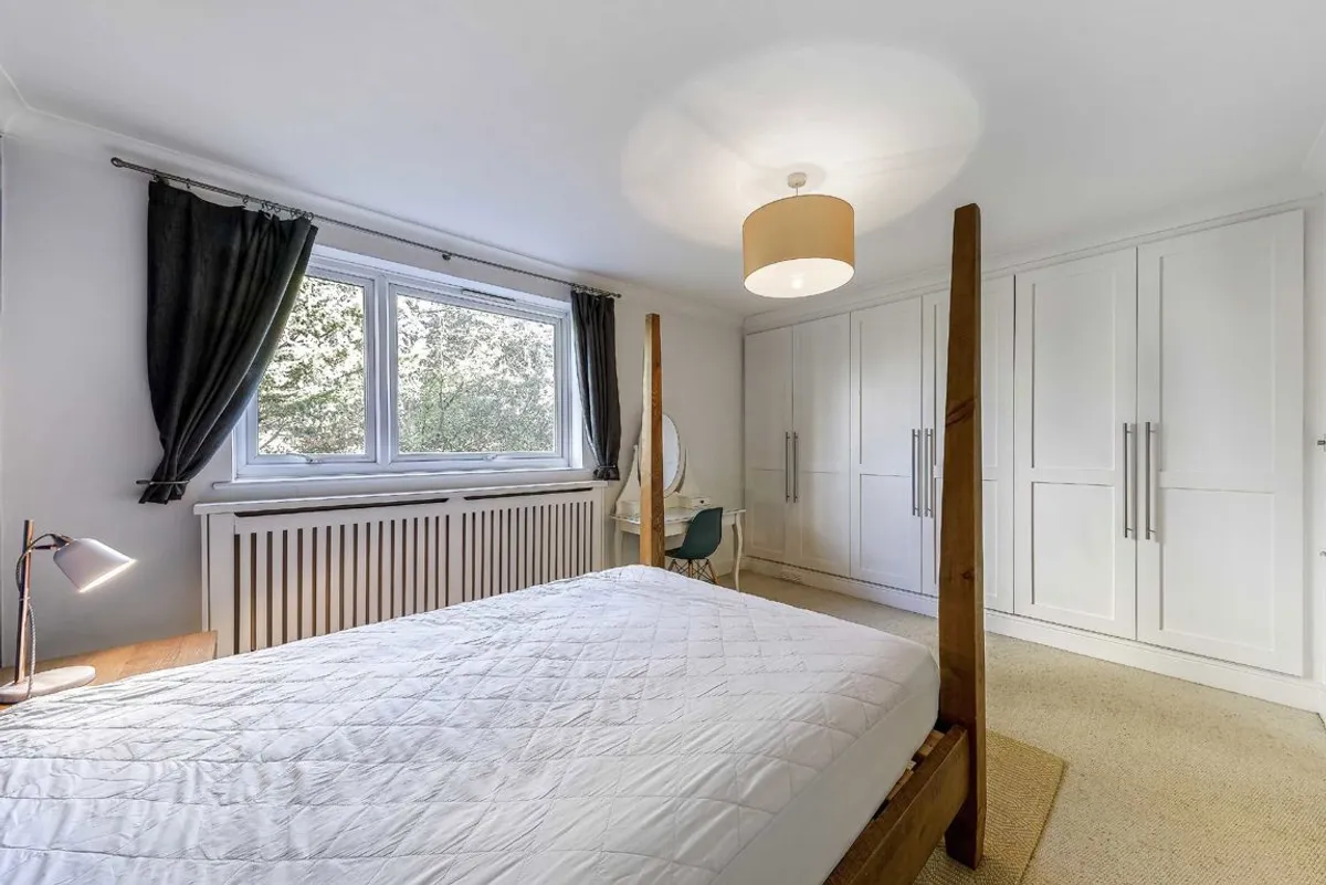 Flat Clapham Manor Street in Greater London