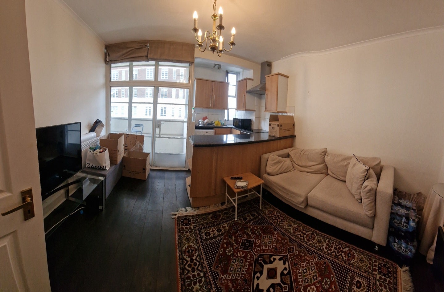 Flat Sloane Avenue in Greater London