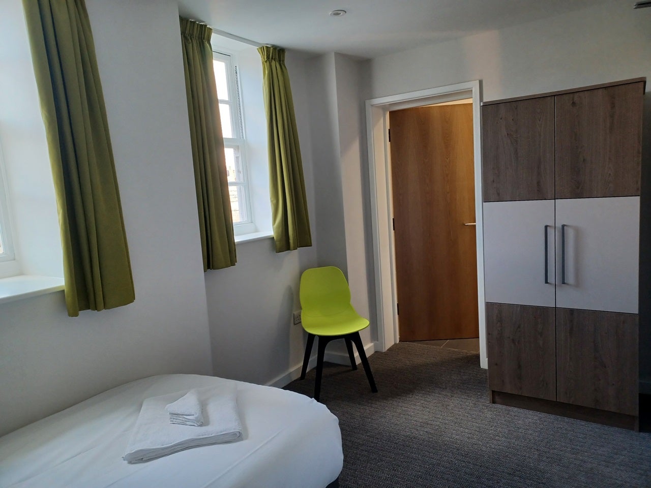 Room Foley Street in City of Westminster