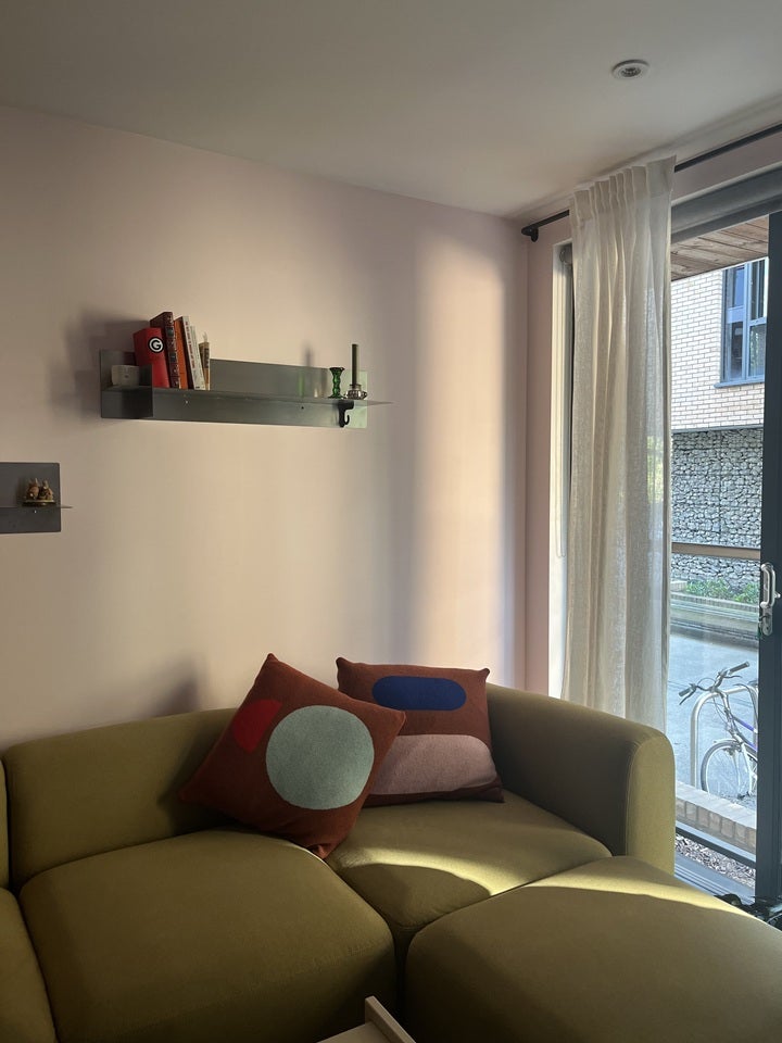 Flat Essex Wharf in Greater London