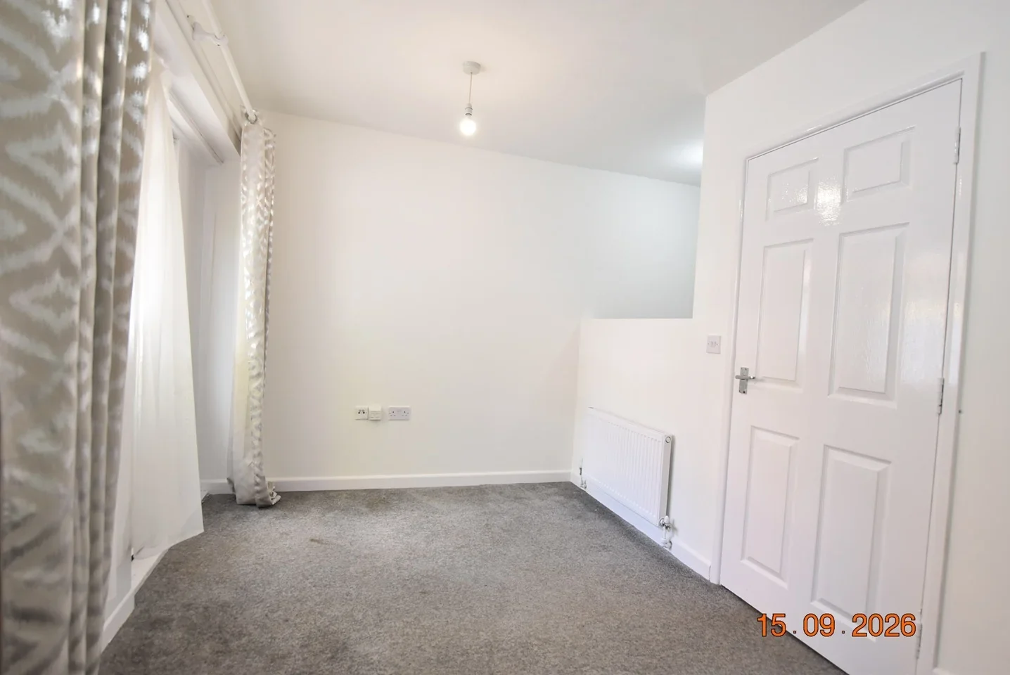 Flat Crescent Road in Luton