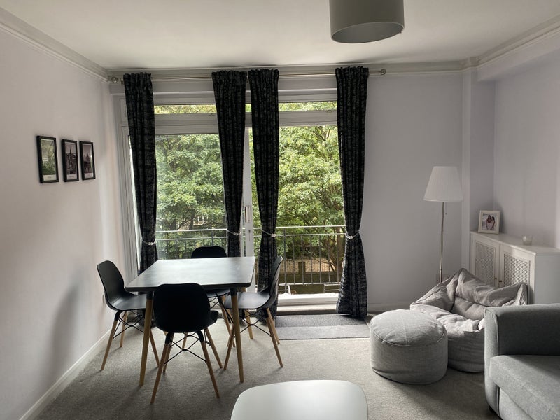 Room Southampton Row in Greater London