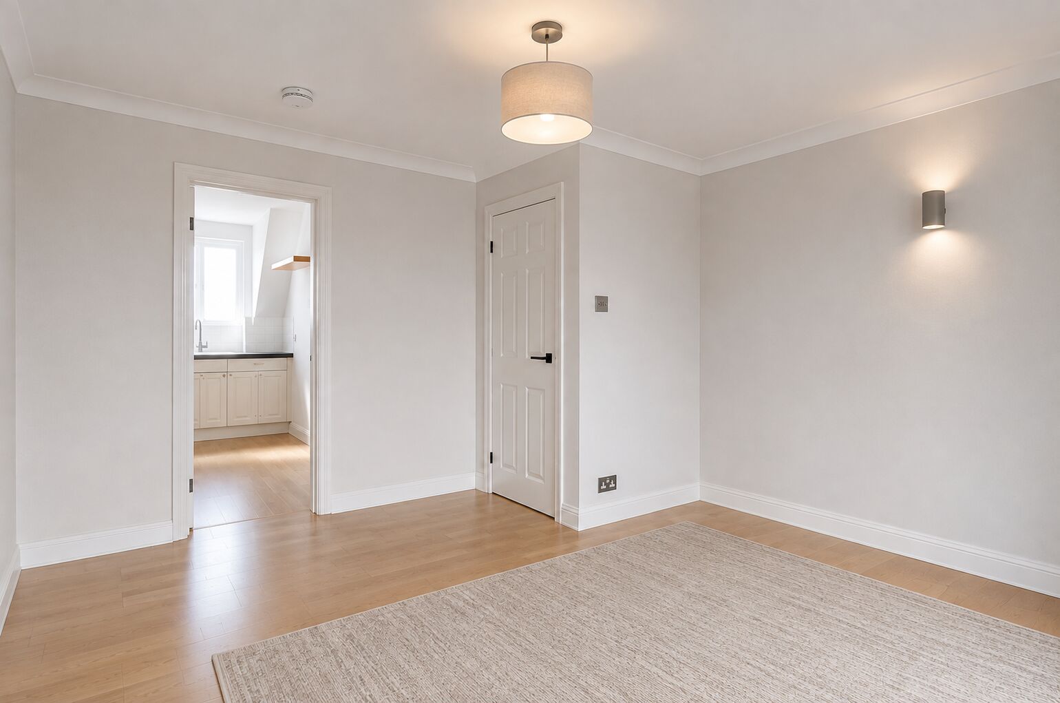 Flat Sir Cyril Black Way in Greater London