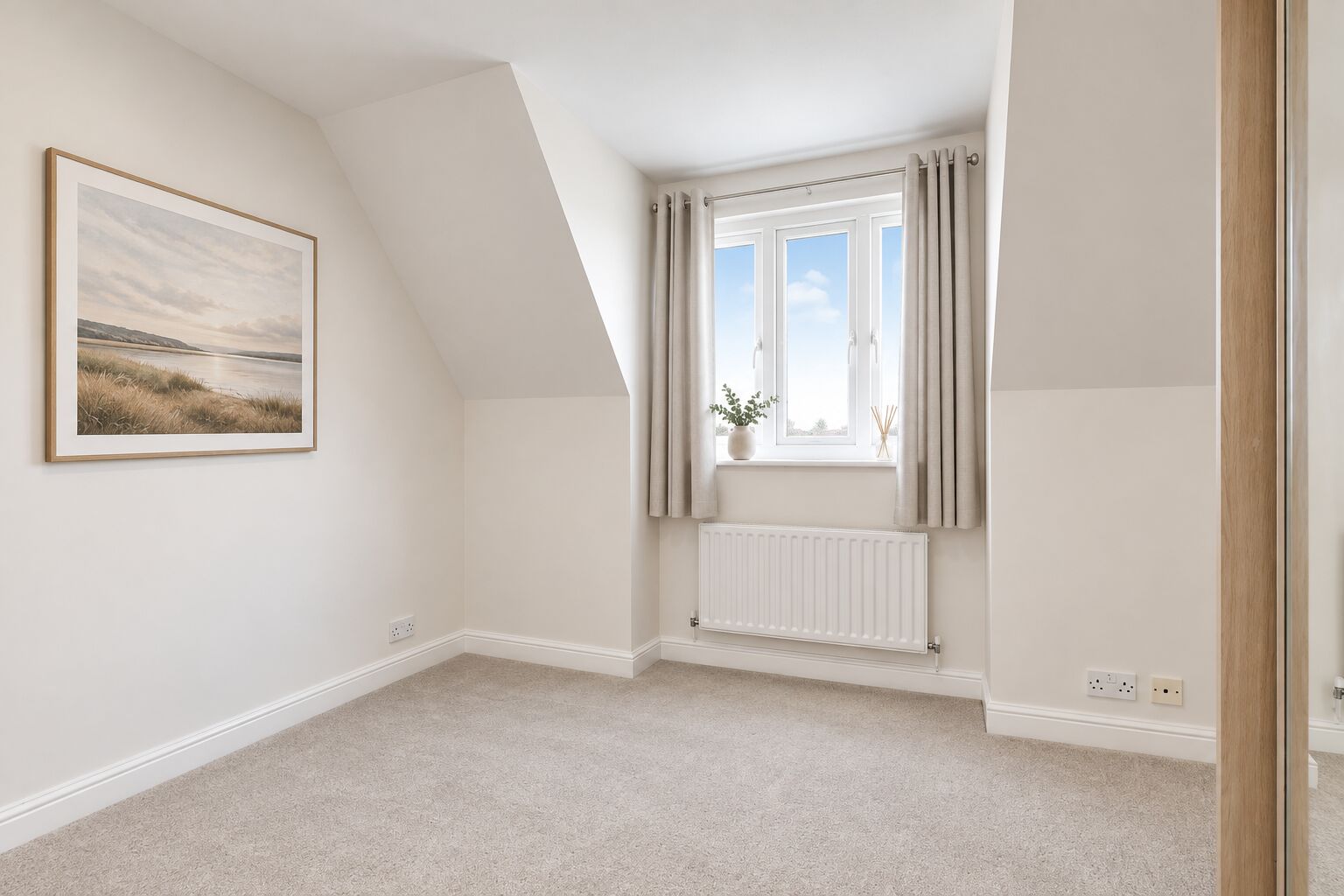 Flat Sir Cyril Black Way in Greater London