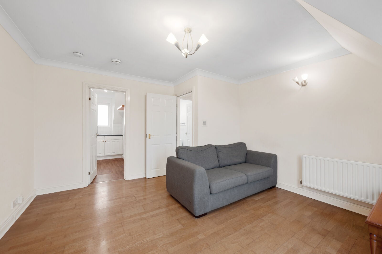 Flat Sir Cyril Black Way in Greater London