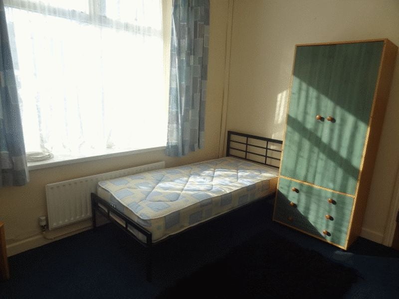Room Windsor Street in Caerphilly
