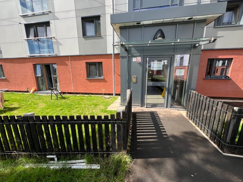 Room Badsey Road in Sandwell