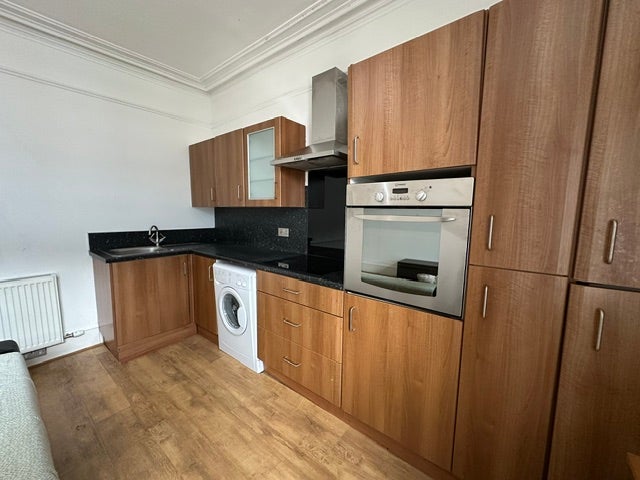 Flat Holburn Street in Aberdeen City