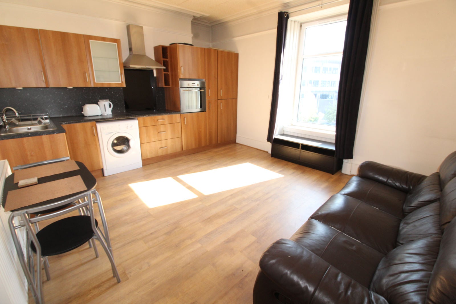 Flat Holburn Street in Aberdeen City
