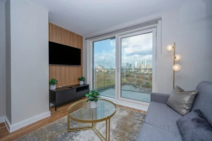 Flat Pomona Strand in Trafford
