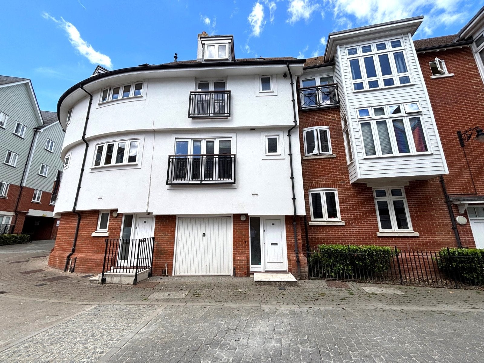 House Old Watling Street in Canterbury