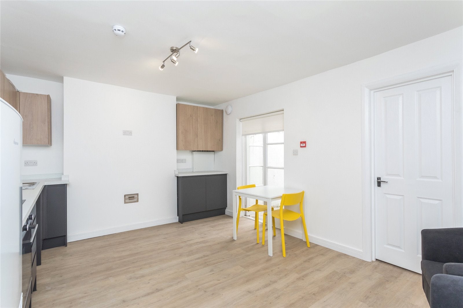 Flat York Grove in Brighton