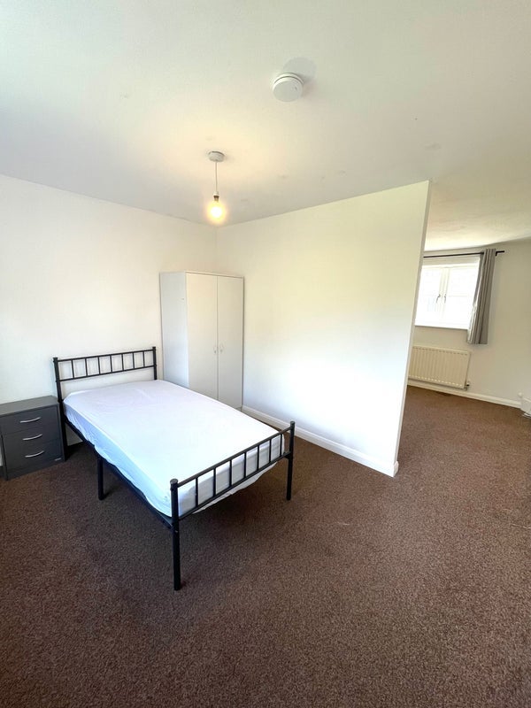 Room Heathlands in West Suffolk